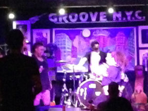 groove